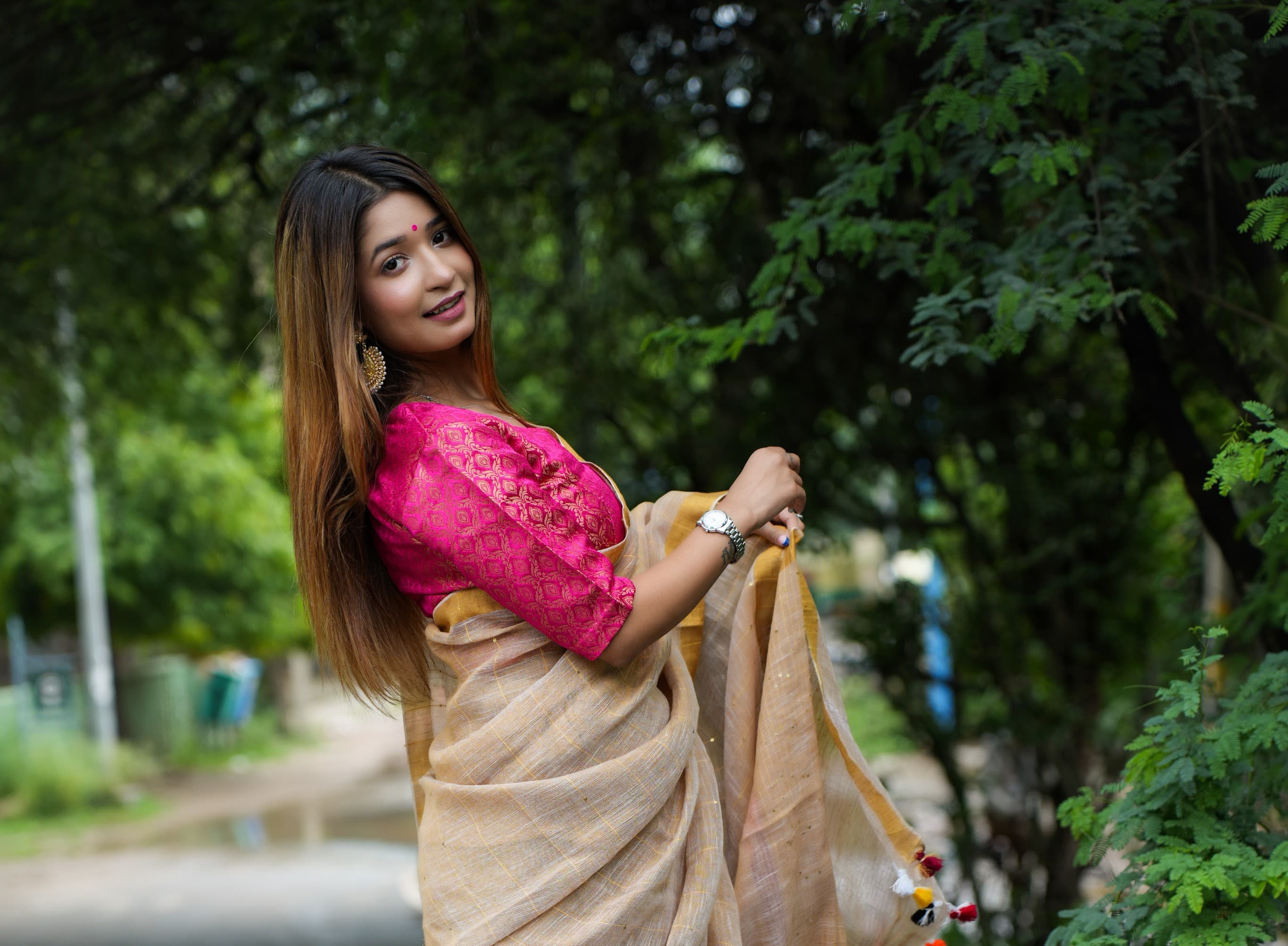 Saree model